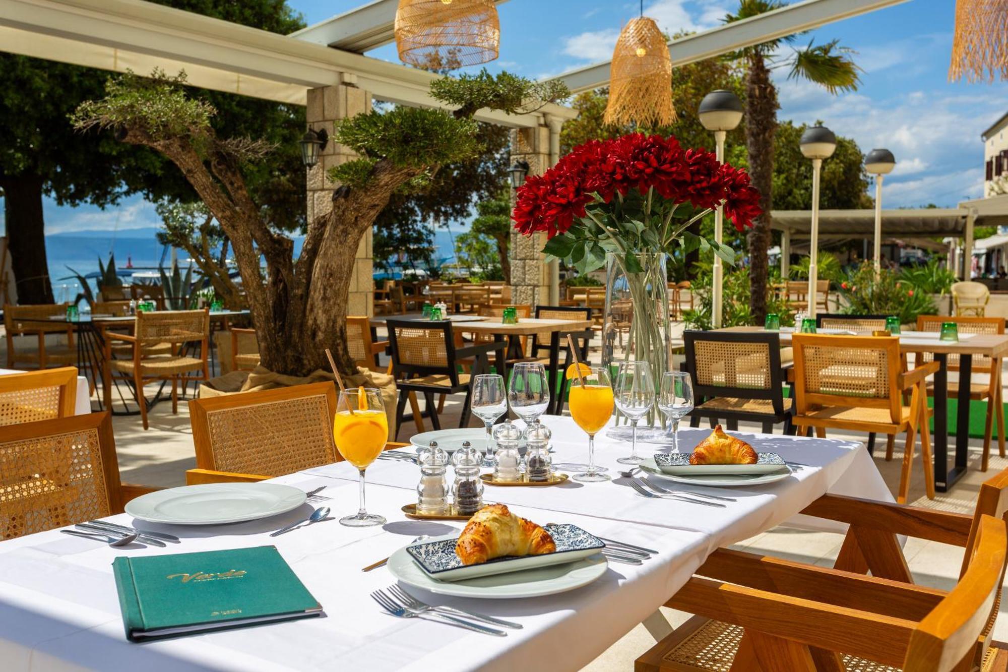 Hotel Adria Malinska Εξωτερικό φωτογραφία